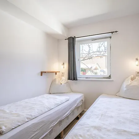 Adriana Kirchberg in Tirol